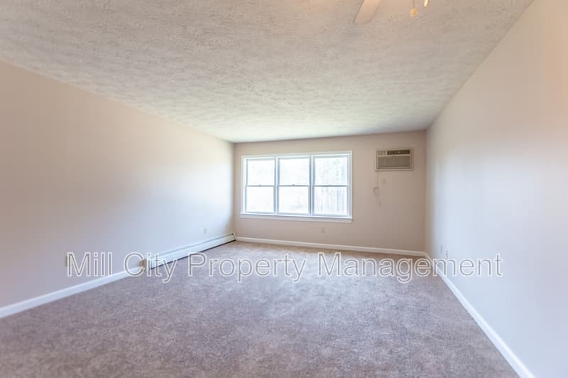 Manchester Condo: 1991 Bodwell Road
