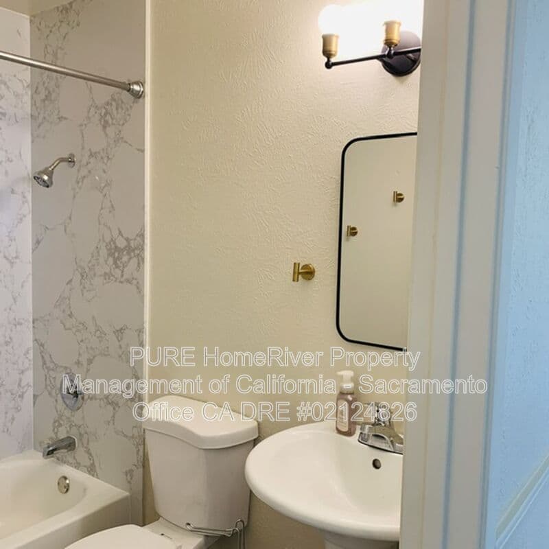 Sacramento House: 5320 Andrea Boulevard
