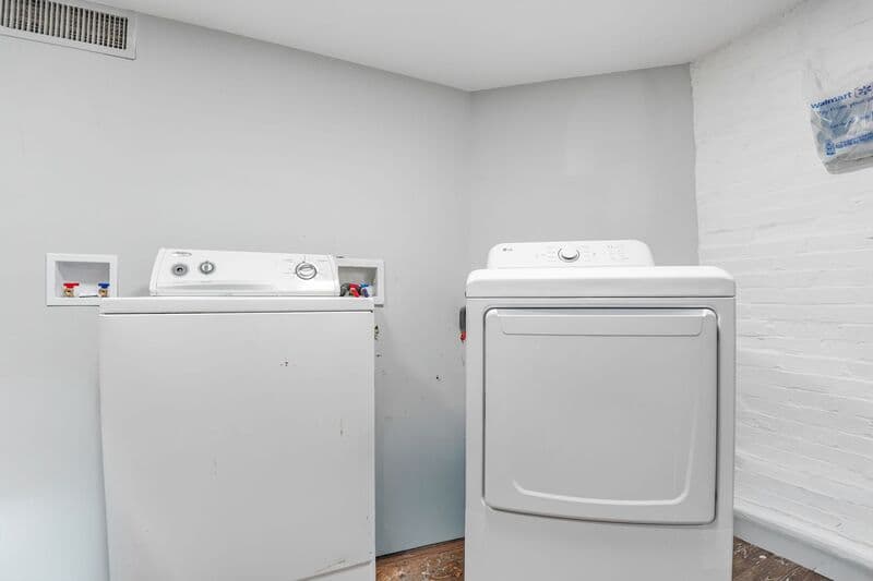 Fredericksburg Condo: 1122 Caroline St