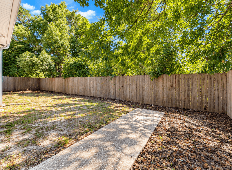 Jacksonville House: 768 Gardenia Ln