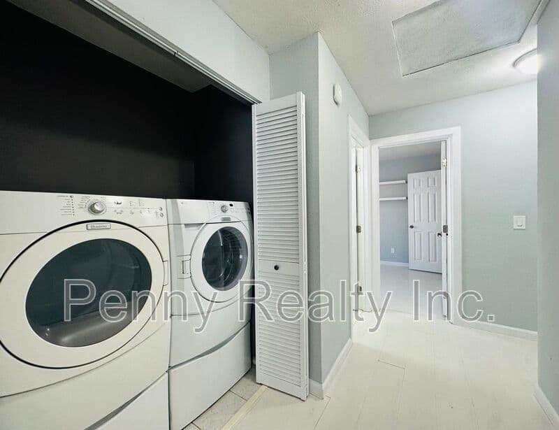 San Diego Condo: 294 Woodman St.