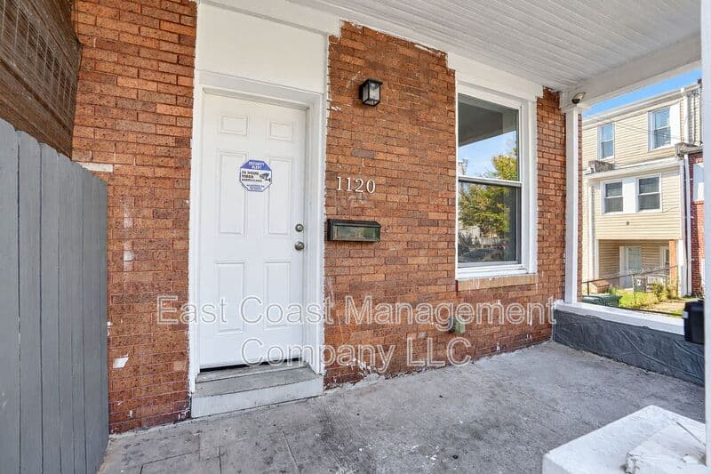 Baltimore House: 1120 N Lakewood Ave