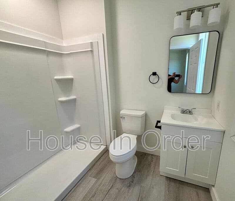 Rutherfordton House: 211 Cowan St