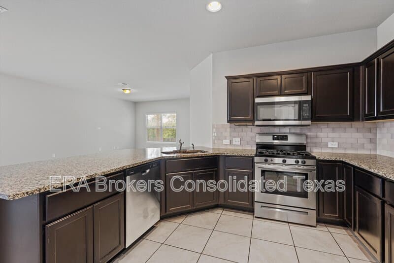 Pflugerville House: 3317 Burch Brook Cove