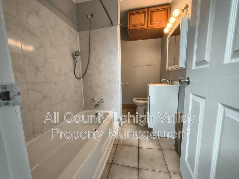 Allentown Condo: 127 N 12th St