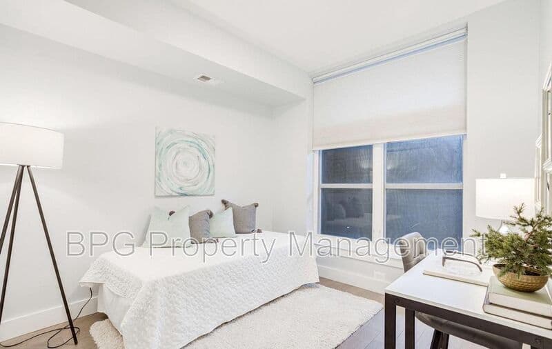 Washington Condo: 3227 Sherman Ave NW