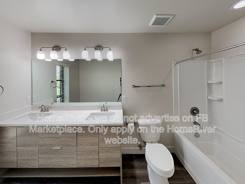 Tempe Townhome: 1000 W 5th St