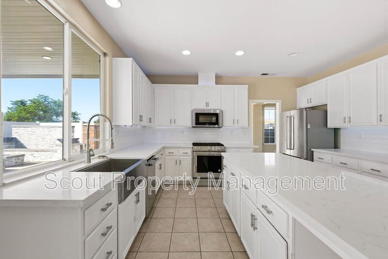 Menifee House: 28629 Maplewood Drive