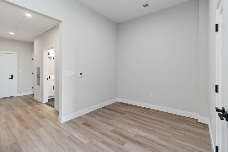 Flemington Condo: 70 Church St