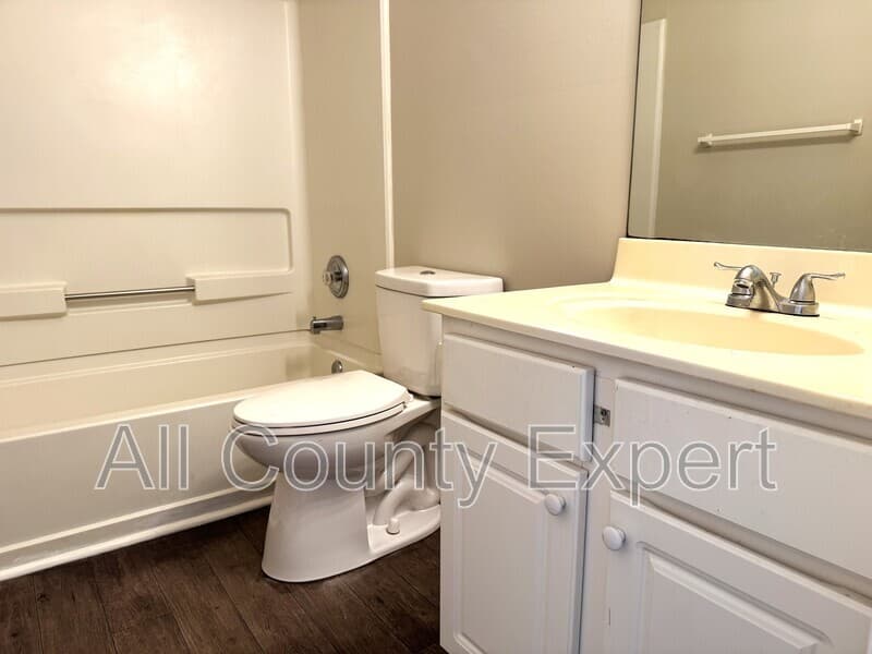 Lawrenceville House: 1794 Taylor Oaks Drive