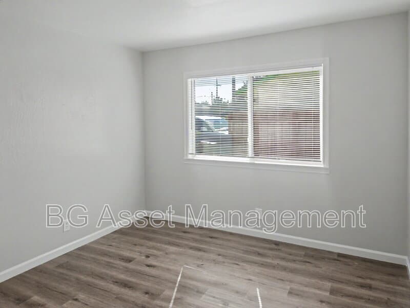 San Pablo Condo: 1691 Hayes Street