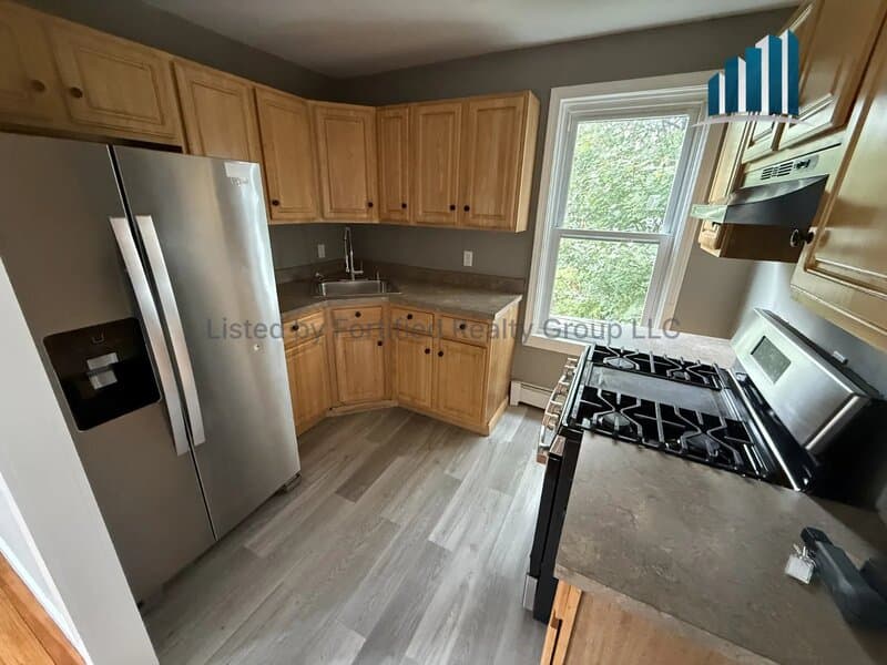 Fall River Condo: 76 Angell St