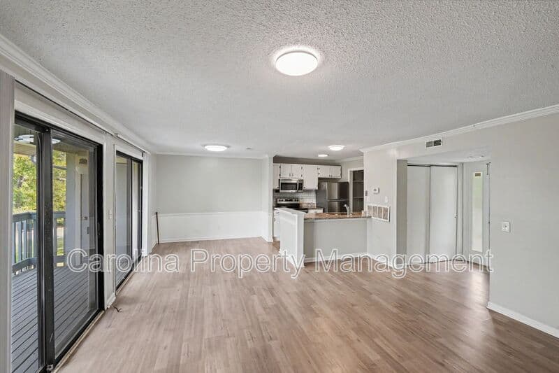 Charlotte House: 10971 Harrowfield Rd
