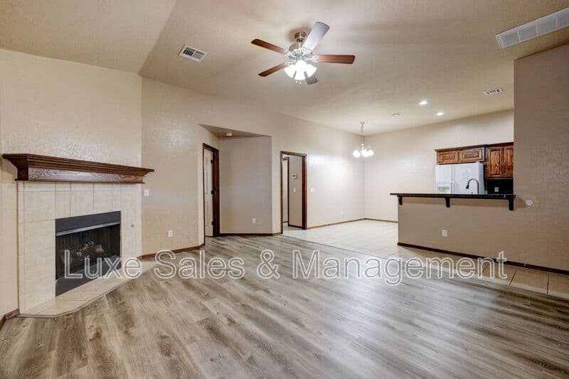 Yukon House: 3517 Galatian Way
