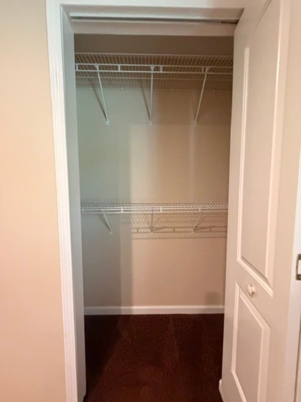 Columbia Condo: 801 Eastmont Drive #102