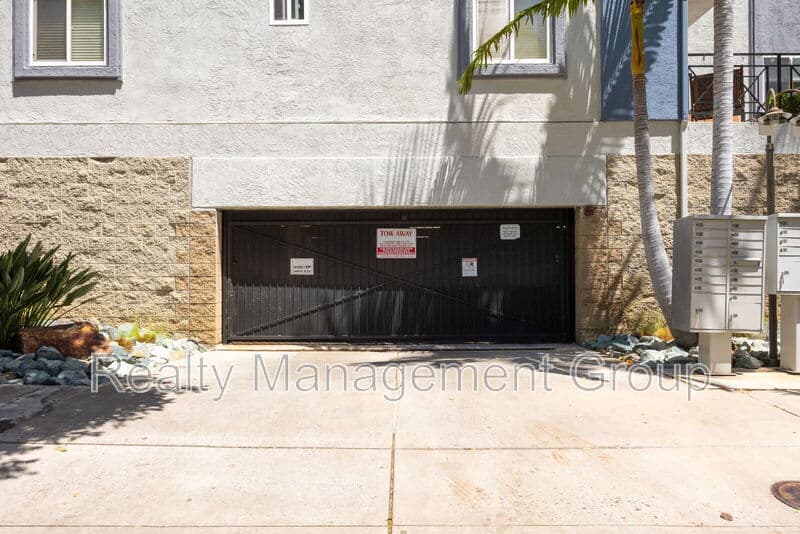 San Diego Condo: 1756 Essex Street