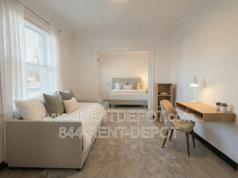 Evansville House: 1407 Howard St