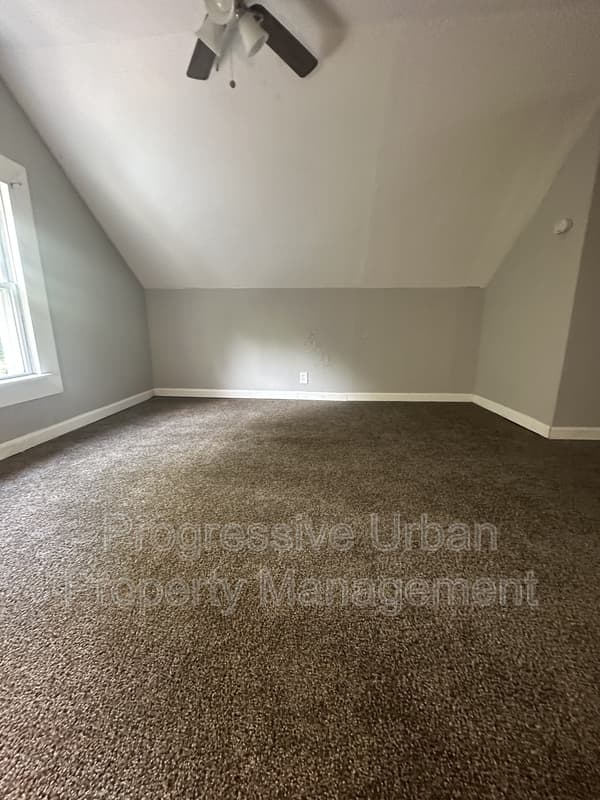 Cleveland Condo: 4609 Behrwald Avenue - Upstairs
