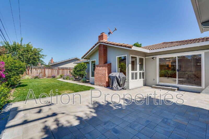 Mountain View House: 3426 Woodstock Lane