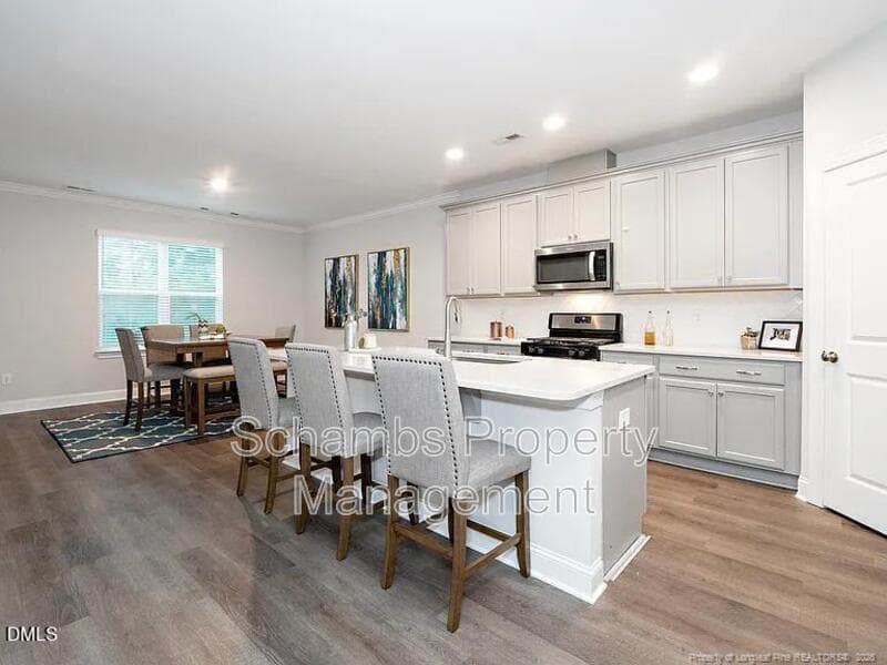 Fuquay Varina House: 1425 Queen Trigger Dr