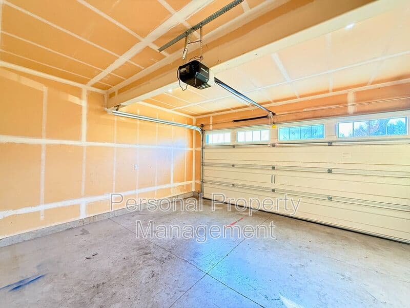 Vancouver House: 137 NW 76th St