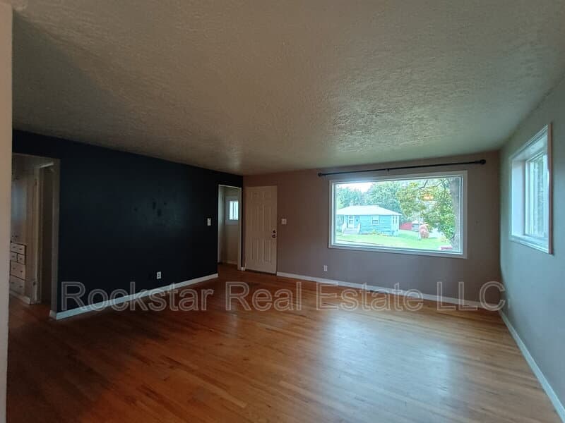 Spokane House: 6128 North Oak Street