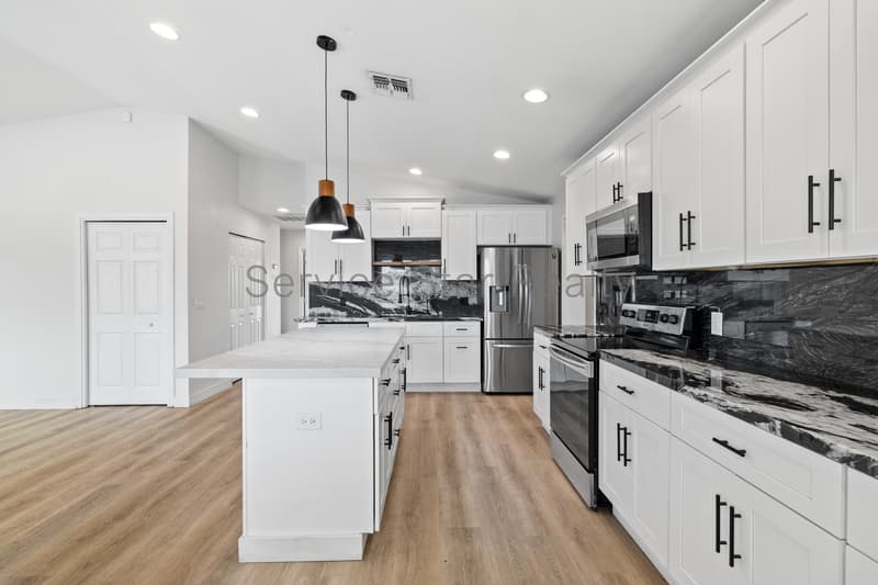 Tempe House: 2162 E Concorda Dr