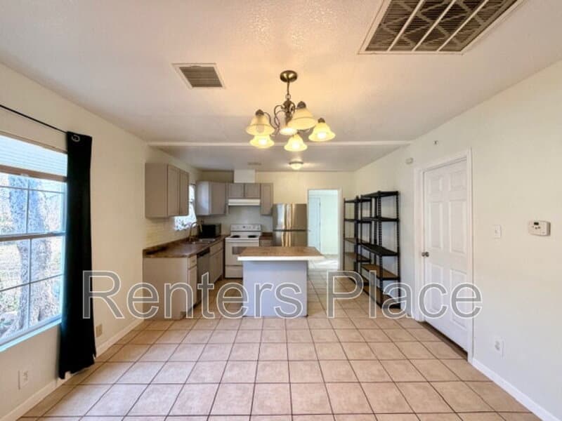Tulsa House: 1231 North Boston Place