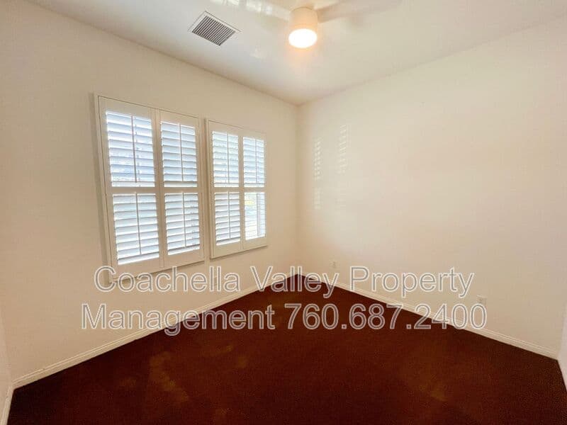 Cathedral City House: 511 Via Assisi