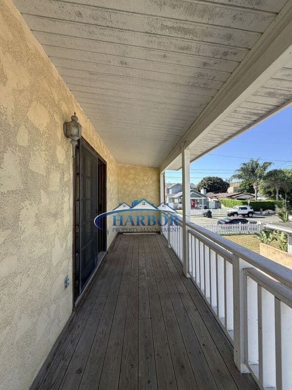 Lomita House: 1839 West 256th Street