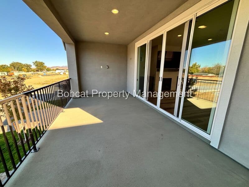 Carson City House: 1128 Grove St