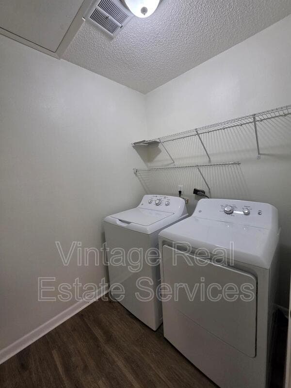 Brandon House: 851 Creekway Ct