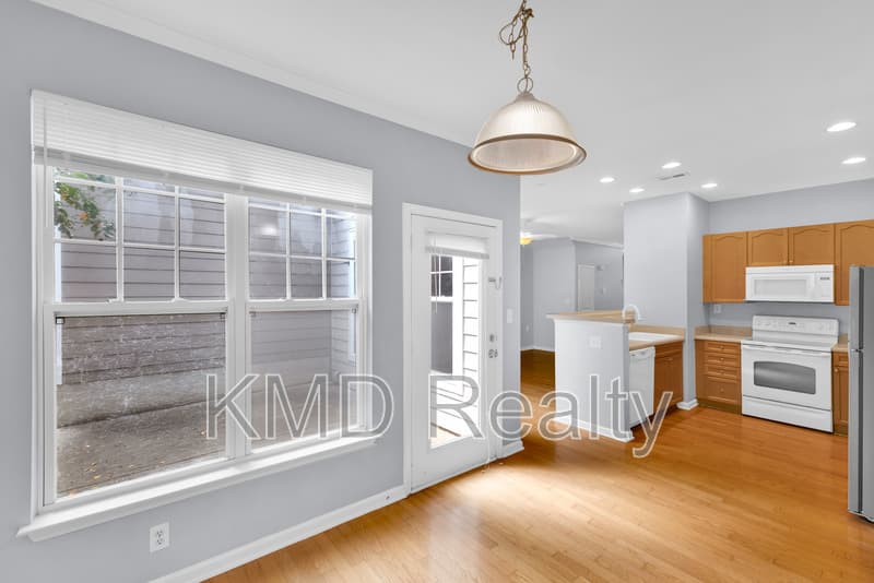 Charlotte Townhome: 15407 St Christopher Court