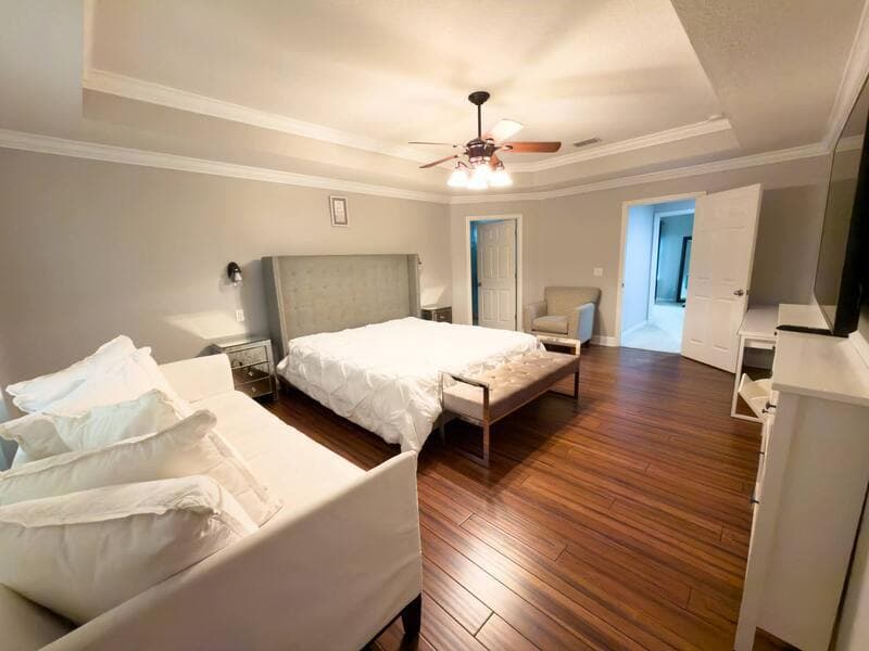 Orlando House: 14823 Golden Sunburst Avenue