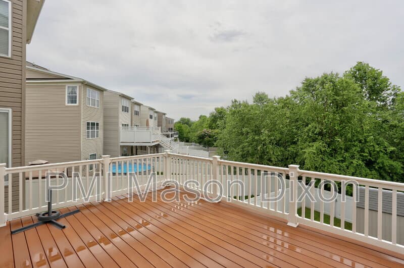 Baltimore House: 8434 Stansbury Lake Drive