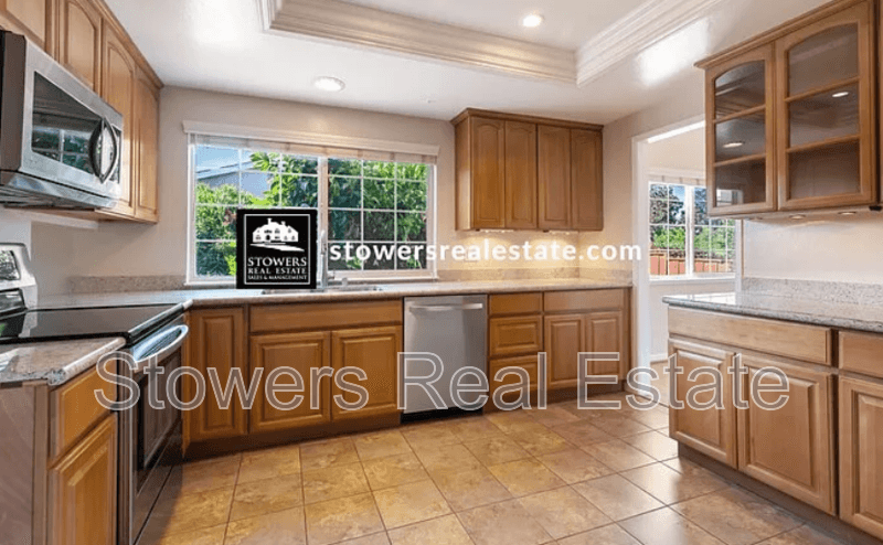 Livermore House: 5461 Arlene Way