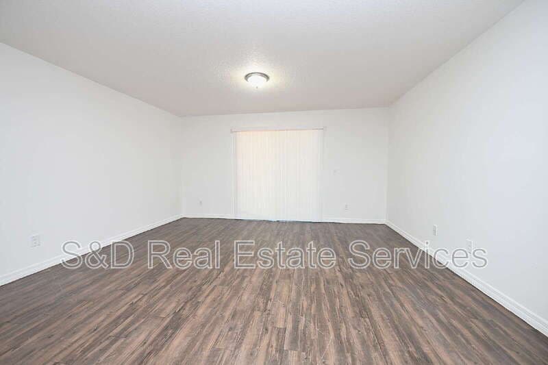 Lakeland House: 2238 Caspian Dr