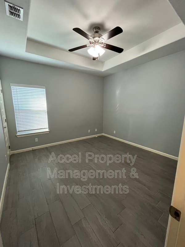Edinburg Condo: 413 Downing Ave.