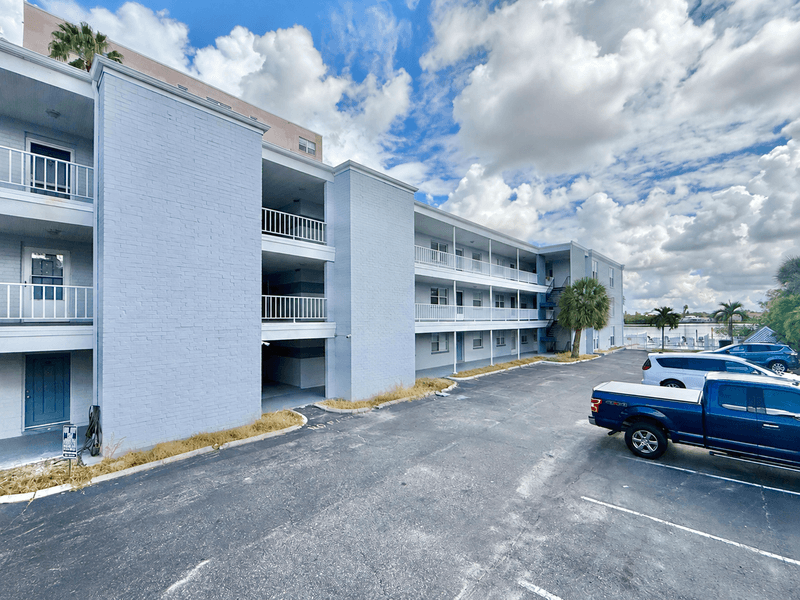 South Pasadena Condo: 1859 Shore Drive South