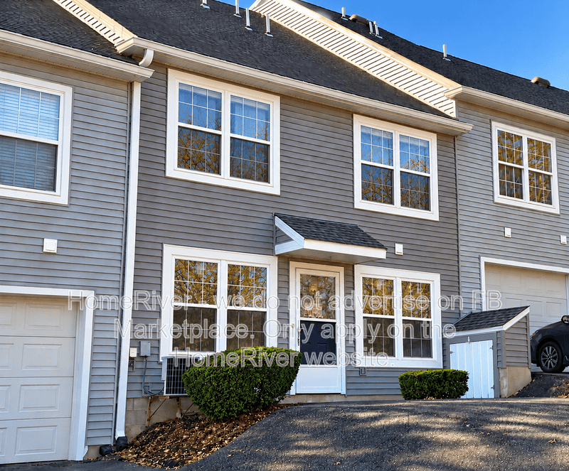 Carlisle House: 26 Court Ln