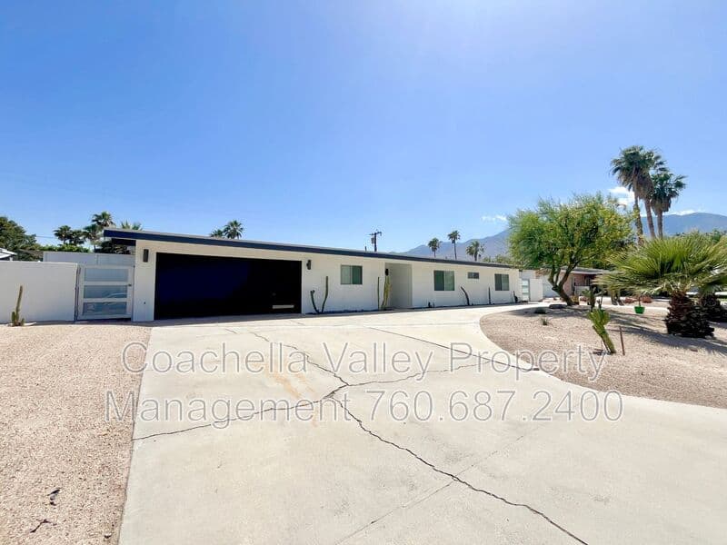 Palm Springs House: 2719 E Ventura Road