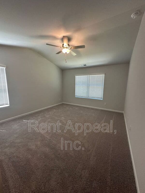 Woodstock House: 383 Lanier Cir