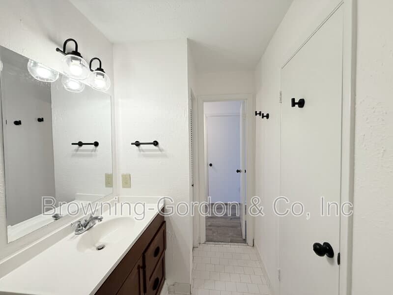Nashville Condo: 810 Bellevue Road