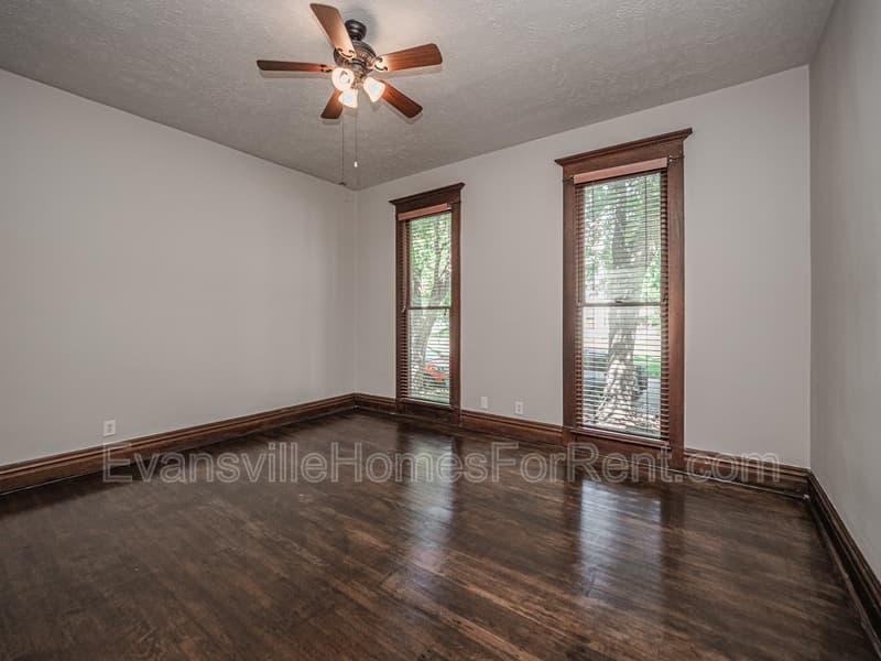 Evansville House: 319 Adams Avenue