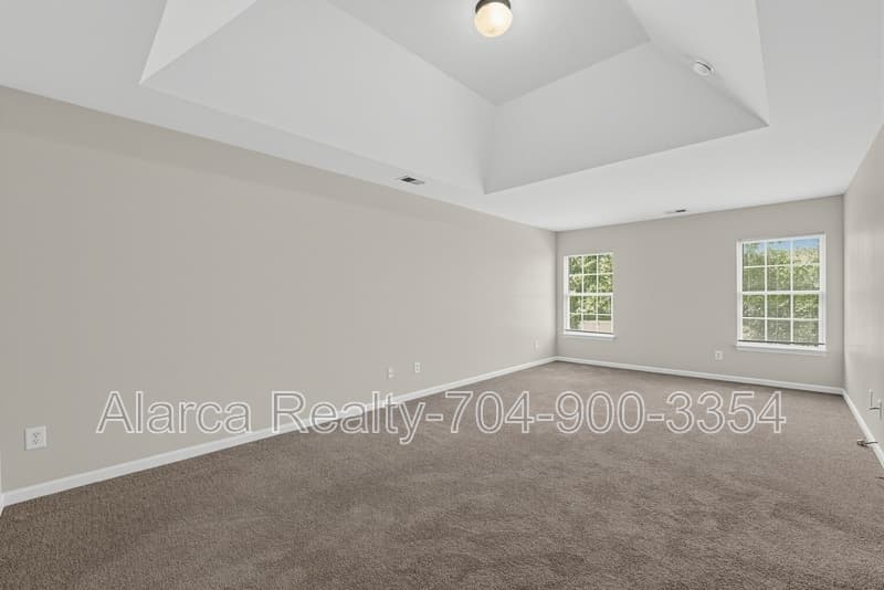Charlotte House: 9926 Barrands Ln