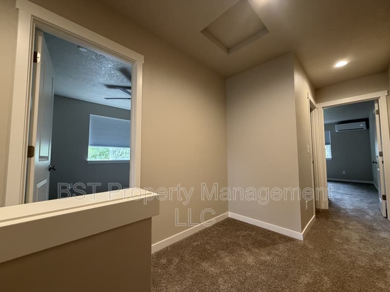 Keizer Townhome: 4035 Filbert St NE, Keizer, OR 97303