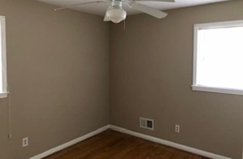Columbia House: 304 Hickory Ridge Drive