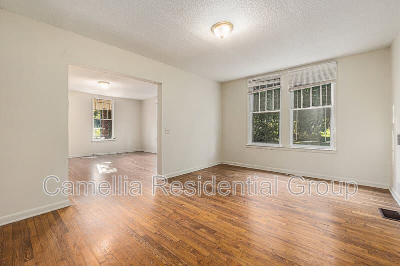 Midfield House: 104 Henley Street