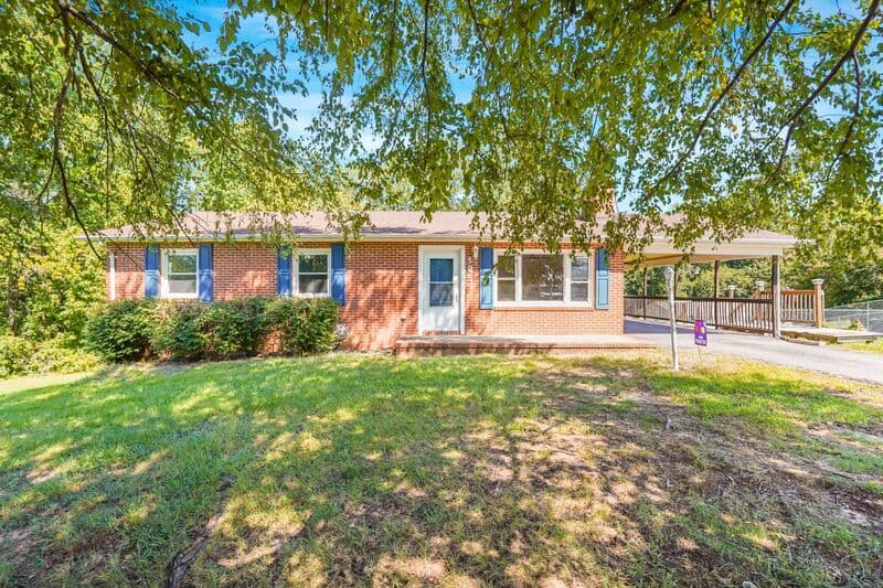 Fredericksburg House: 195 Berea Church Road