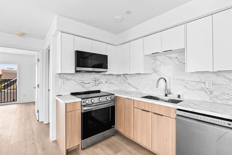 San Diego Apartment: 1259 Lincoln Avenue